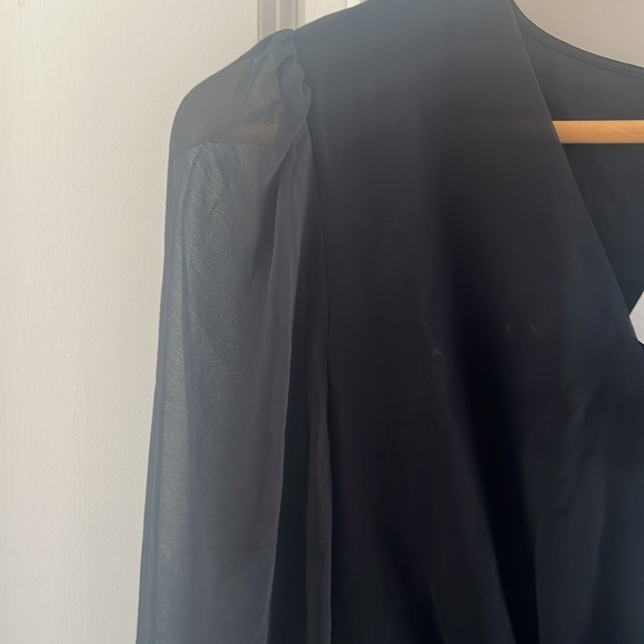 Wilfred “Wistful” black top - Picture 2 of 2